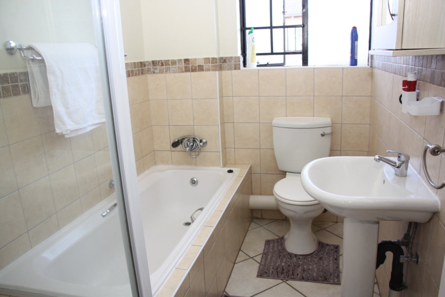 2 Bedroom Property for Sale in Hillside Free State